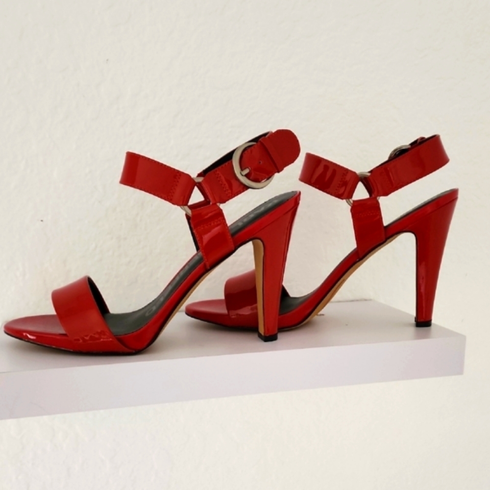 Karl Lagerfeld Paris Women's NIB Cieone Red Patent Leather Sandals. Size 9.5M - Picture 10 of 13